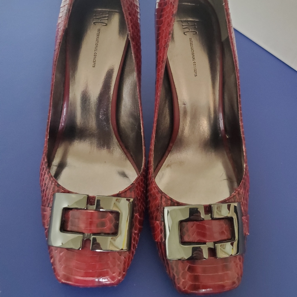 INC red snake skin pattern heels/ pump